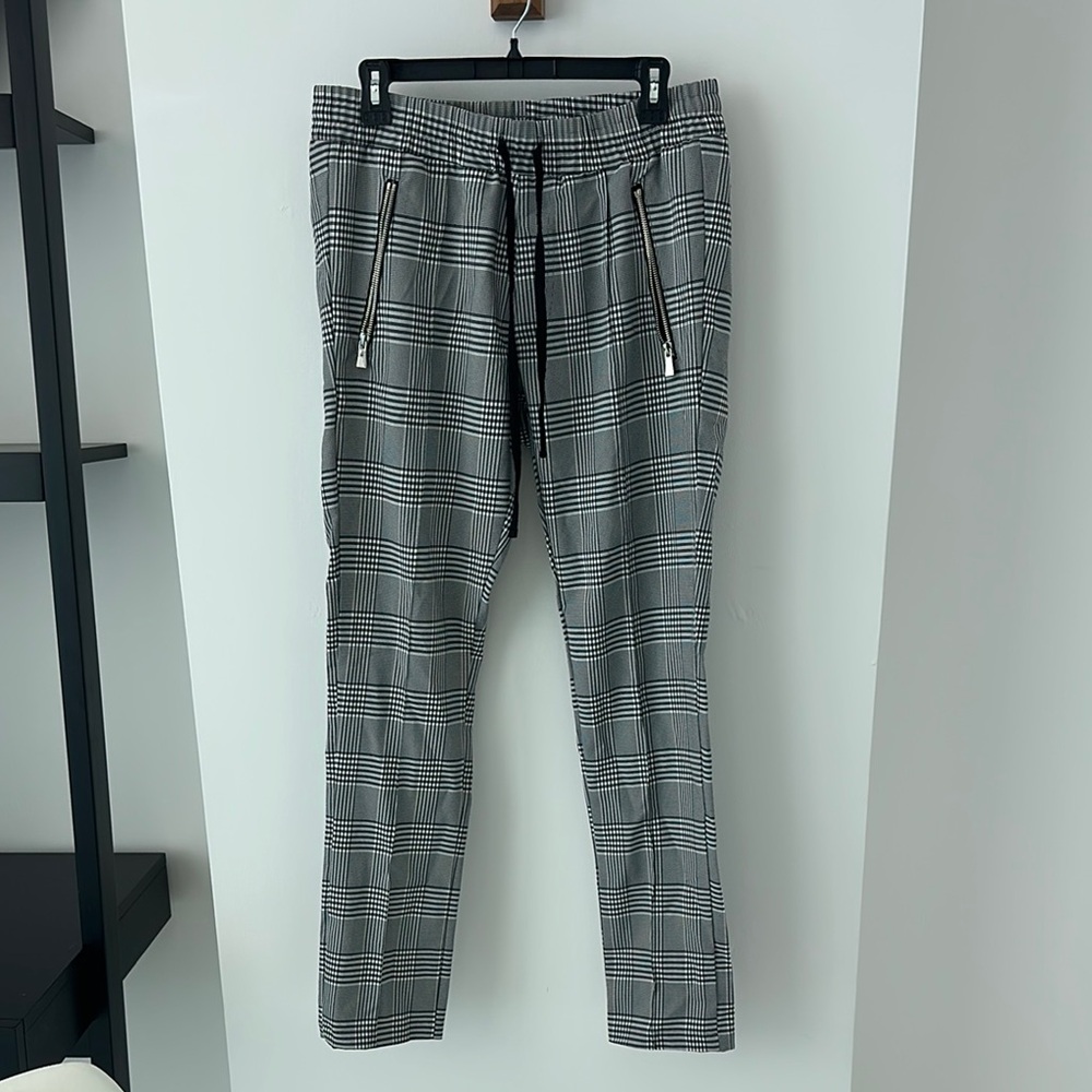 Gray Chinos with Tailored Fit and Classic Style